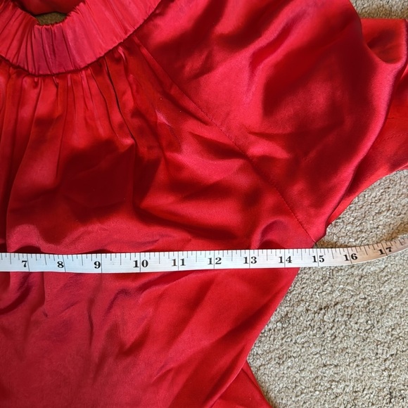 Elliatt x REVOLVE Ackins Cut Out Satin Maxi Dress Red Size XS - Picture 9 of 10